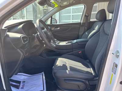 2022 Hyundai Santa Fe, $22000. Photo 5