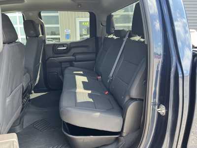 2020 Chevrolet 1500 Crew Cab, $32000. Photo 7