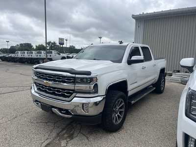 2017 Chevrolet 1500 Crew Cab, $29000. Photo 2
