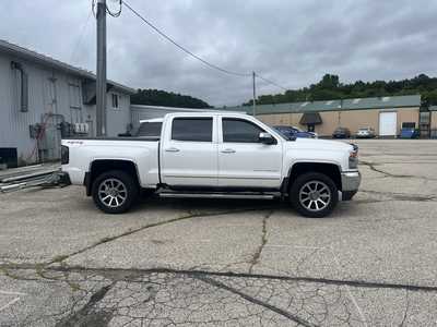 2017 Chevrolet 1500 Crew Cab, $29000. Photo 5