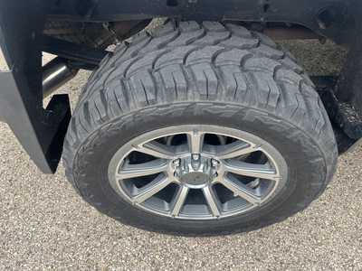2017 Chevrolet 1500 Crew Cab, $29000. Photo 6