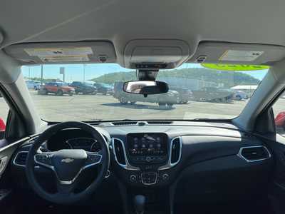2023 Chevrolet Equinox, $25900. Photo 3
