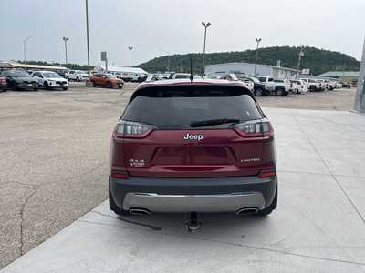 2019 Jeep Cherokee, $14000. Photo 6