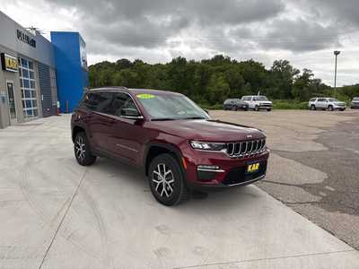 2025 Jeep Grand Cherokee, $53374. Photo 2