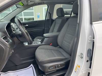 2022 Chevrolet Equinox, $25900. Photo 2