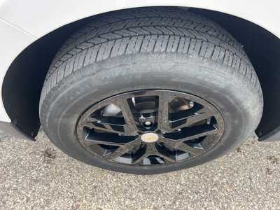 2022 Chevrolet Equinox, $25900. Photo 9