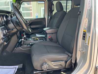 2023 Jeep Wrangler Unlimited, $33000. Photo 2