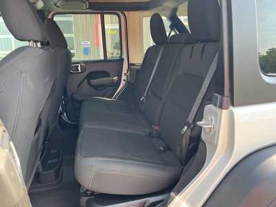 2023 Jeep Wrangler Unlimited, $33000. Photo 8