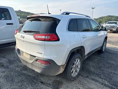 2018 Jeep Cherokee, $17000. Photo 3