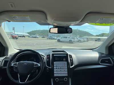 2024 Ford Edge, $25000. Photo 3