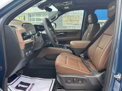 2025 Chevrolet Suburban, $89900. Photo 5