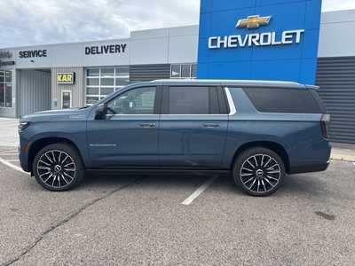 2025 Chevrolet Suburban, $89900. Photo 9