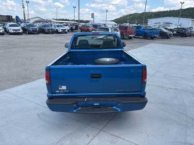 2000 Chevrolet S-10 Reg Cab, $4500. Photo 3