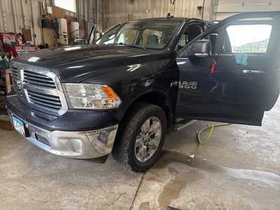 2018 RAM 1500 Crew Cab, $. Photo 3