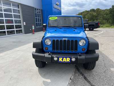 2011 Jeep Wrangler Unlimited, $11500. Photo 5