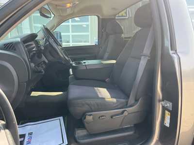 2012 Chevrolet 3500 Reg Cab, $19000. Photo 2