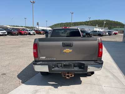 2012 Chevrolet 3500 Reg Cab, $19000. Photo 5