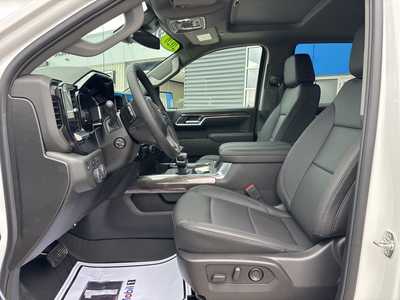 2026 Chevrolet 1500 Crew Cab, $68000. Photo 5