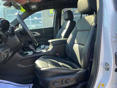 2022 Chevrolet Traverse, $34500. Photo 2