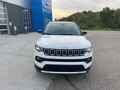 2022 Jeep Compass, $22900. Photo 5