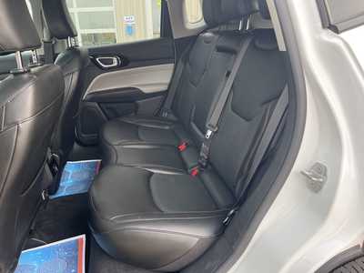 2022 Jeep Compass, $22900. Photo 8