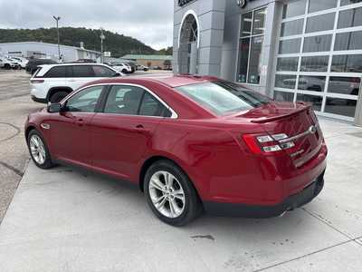 2013 Ford Taurus, $8000. Photo 9