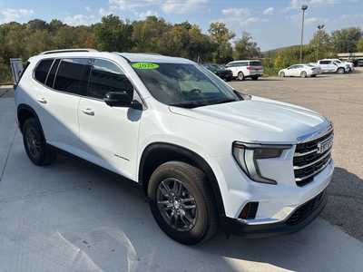 2025 GMC Acadia, $39500. Photo 2