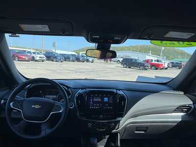 2023 Chevrolet Traverse, $31500. Photo 3