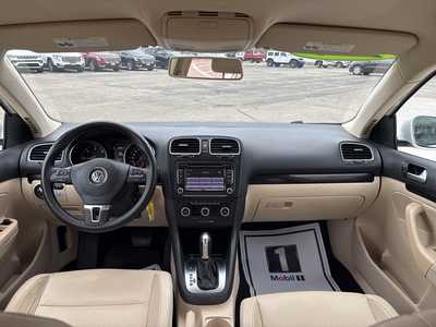 2013 Volkswagen Jetta, $9000. Photo 3