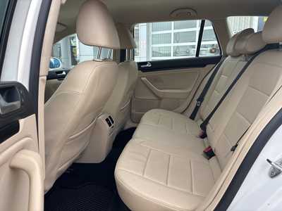 2013 Volkswagen Jetta, $9000. Photo 6