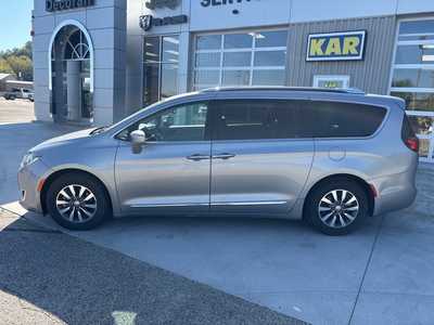 2020 Chrysler Pacifica, $19900. Photo 8