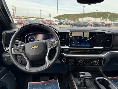 2026 Chevrolet 1500 Crew Cab, $76500. Photo 2