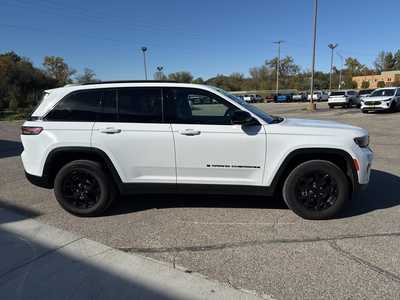 2024 Jeep Grand Cherokee, $32000. Photo 11
