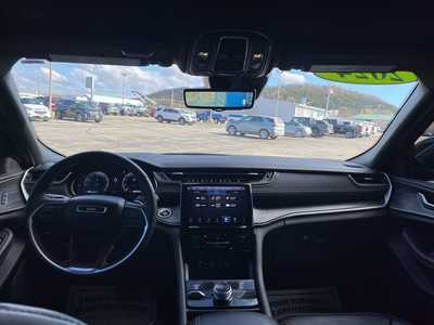 2024 Jeep Grand Cherokee L, $32900. Photo 6