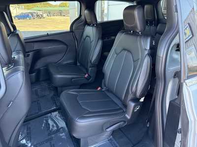 2026 Chrysler Pacifica, $46452. Photo 6