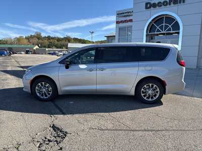 2026 Chrysler Pacifica, $46452. Photo 7