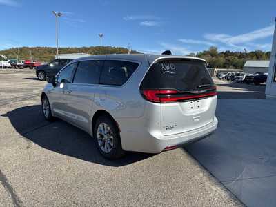 2026 Chrysler Pacifica, $46452. Photo 8