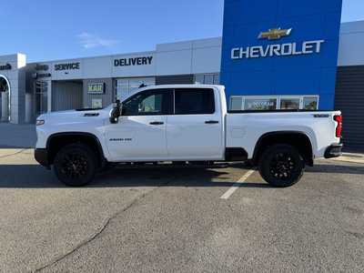 2026 Chevrolet 2500 Crew Cab, $79390. Photo 11