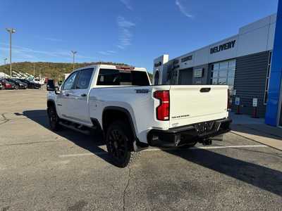 2026 Chevrolet 2500 Crew Cab, $79390. Photo 3
