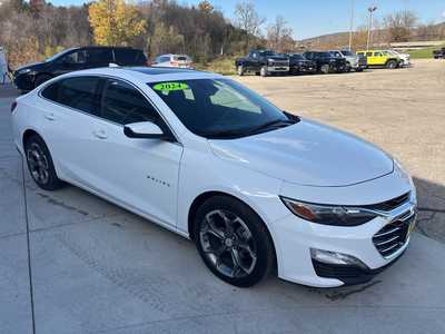 2024 Chevrolet Malibu, $20900. Photo 3