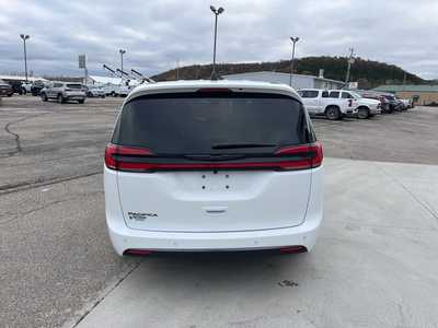2026 Chrysler Pacifica, $49247. Photo 7
