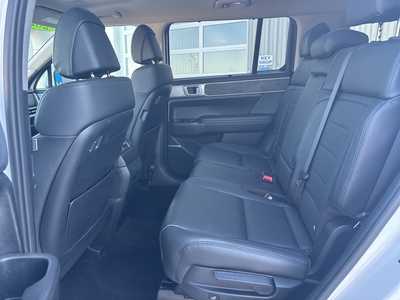 2025 Hyundai Santa Fe, $38000. Photo 6