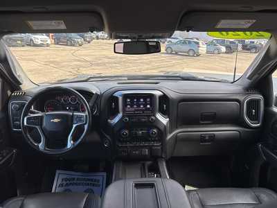 2020 Chevrolet 2500 Crew Cab, $45000. Photo 2