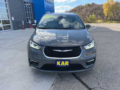 2021 Chrysler Pacifica, $21000. Photo 5