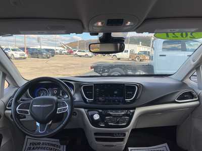 2021 Chrysler Pacifica, $21000. Photo 6