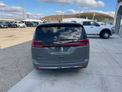2021 Chrysler Pacifica, $21000. Photo 7