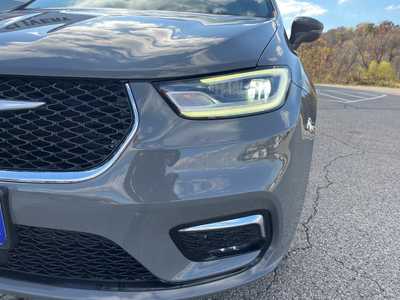 2021 Chrysler Pacifica, $21000. Photo 8