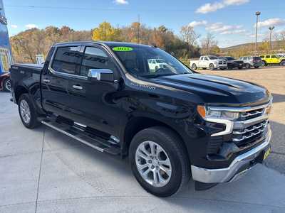 2022 Chevrolet 1500 Crew Cab, $43000. Photo 2