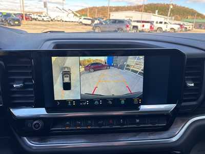 2022 Chevrolet 1500 Crew Cab, $43000. Photo 7