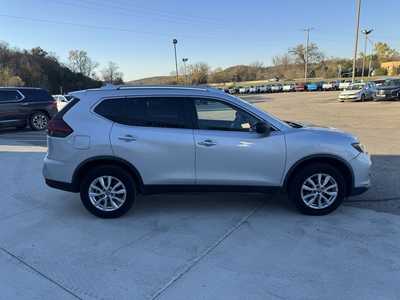 2020 Nissan Rogue, $15000. Photo 12
